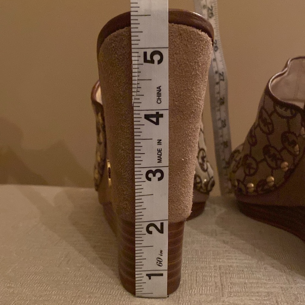 Shoes - Picture 6 of 6